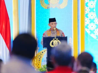Kapolri Gelar Buka Puasa Bersama: Tekankan Nilai Nilai Persatuan