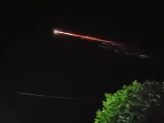 Cahaya Misterius di Langit Indonesia Diduga Puing Roket China, BMKG Imbau Warga Tak Panik