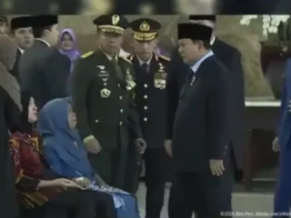 Presiden Prabowo Berikan Penghormatan Terakhir kepada Tiga Prajurit TNI Gugur di Misi UNIFIL Lebanon