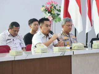 Kumpulkan Puluhan Leasing, Kapolresta Tangerang Tegaskan Larangan Tarik Kendaraan di Jalan